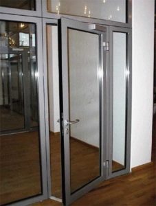 Алюминиевая дверь 1500×2200 мм.